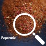 Een close-up van onze verfijnde Pepermix, een perfecte blend van diverse pepers, kruiden en specerijen.